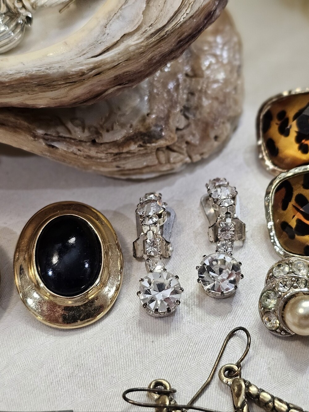 Assorted Women's Earrings Set - Neutral & Gold Tones - Picture 2 of 8